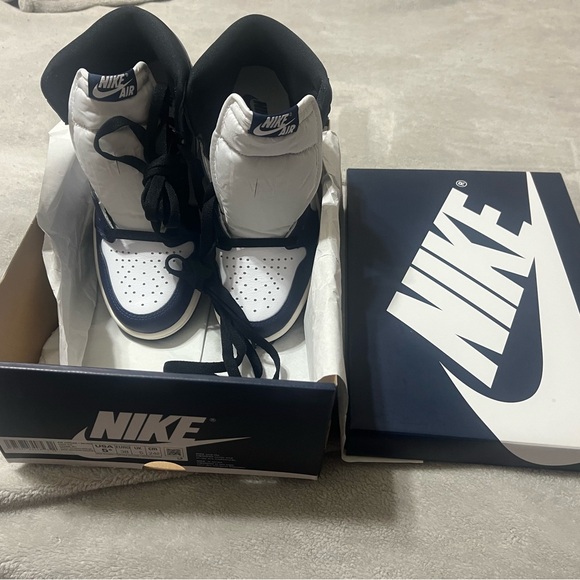 Air Jordan 1 Retro High OG 'Midnight Navy Men’s 5.5 / Womens 7 BRAND NEW W/BOX - Picture 3 of 8